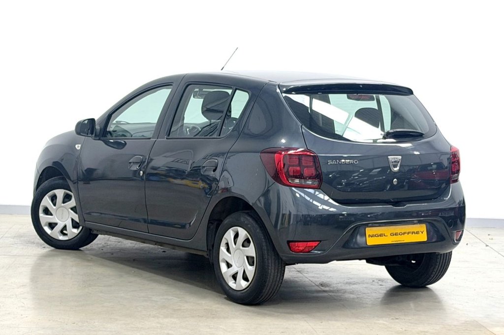 Used Dacia Sandero 2020 for sale - 78056521: Photo 2