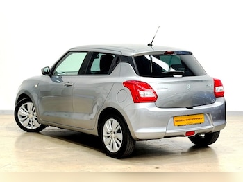 Used Suzuki Swift 2018 for sale - 79244851: Photo