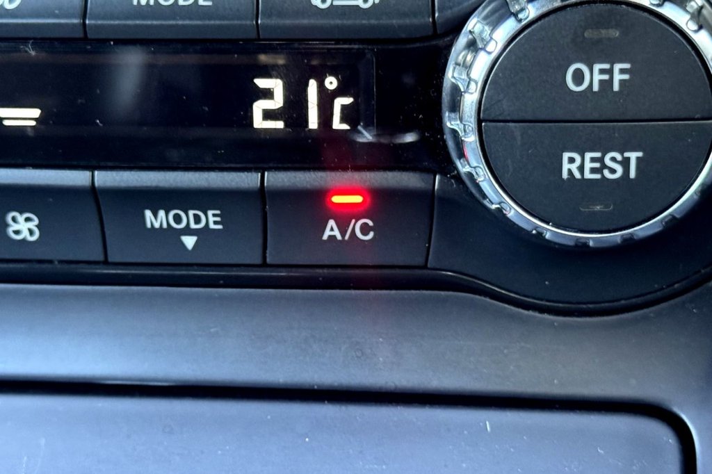 Used Mercedes-Benz GLA 2015 for sale - 75842865: Photo 16