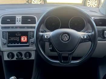 Used Volkswagen Polo 2017 for sale - 74332970: Photo
