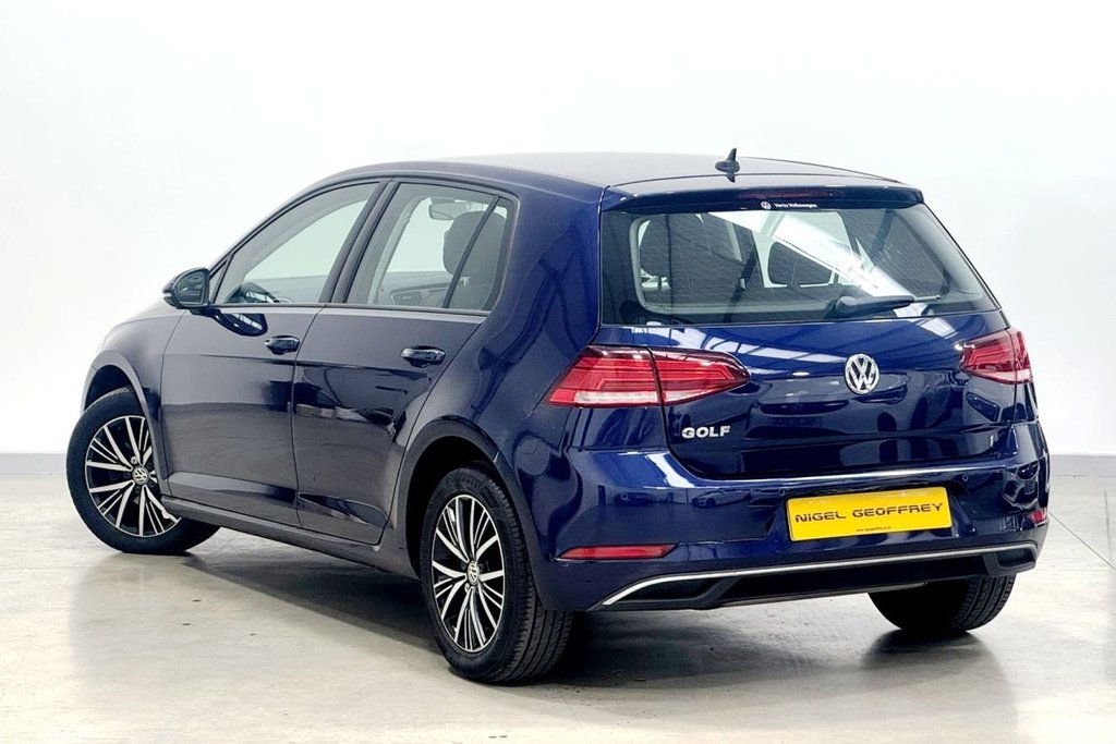 Used Volkswagen Golf 2018 for sale - 76118921: Photo 2
