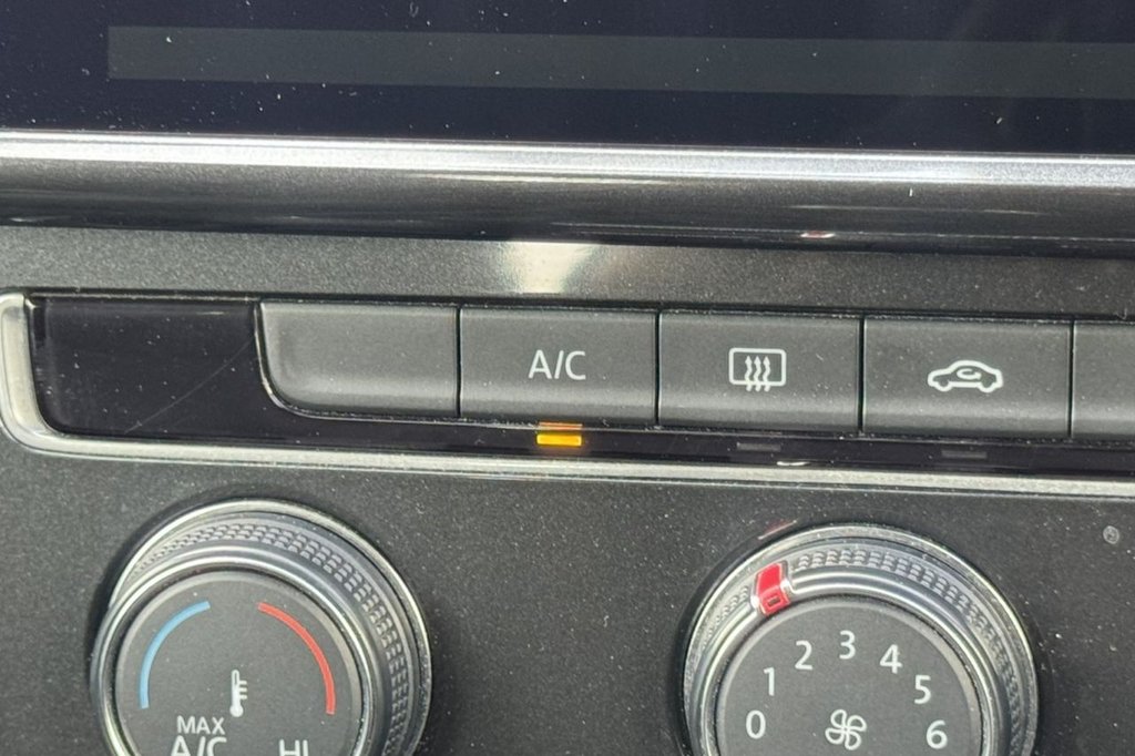 Used Volkswagen Golf 2018 for sale - 76118921: Photo 27