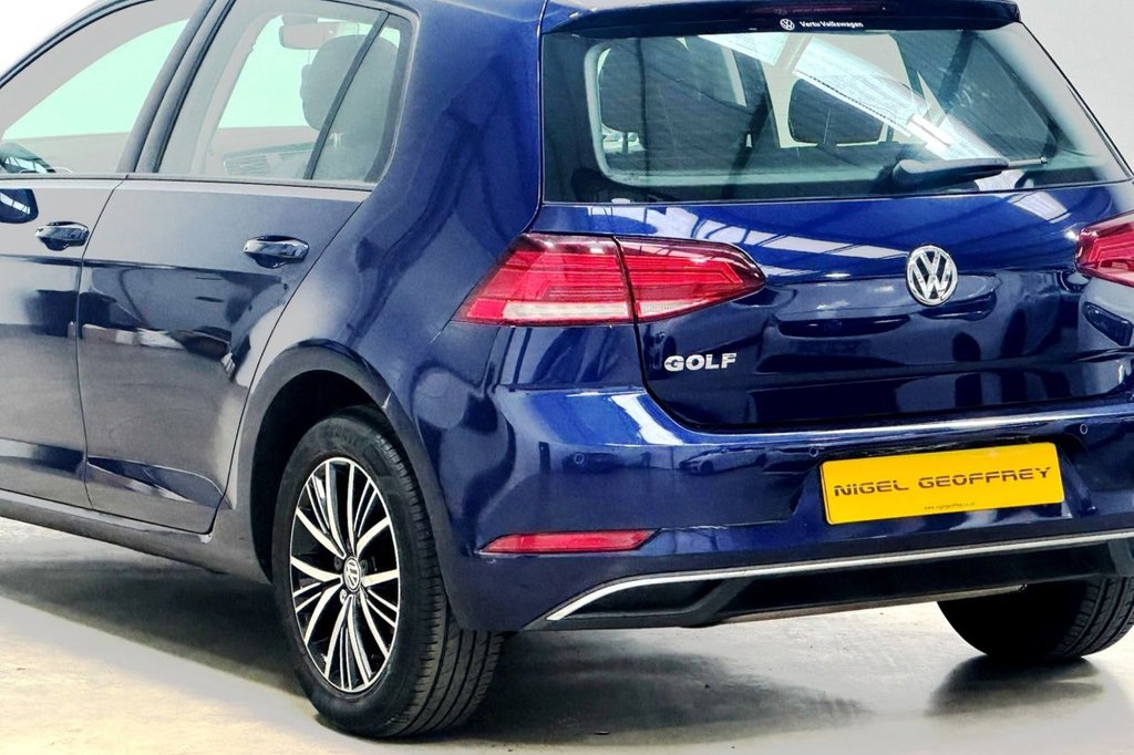 Used Volkswagen Golf 2018 for sale - 76118921: Photo 38