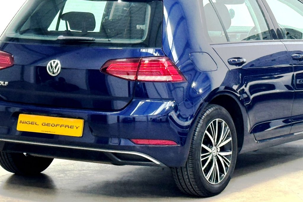 Used Volkswagen Golf 2018 for sale - 76118921: Photo 40