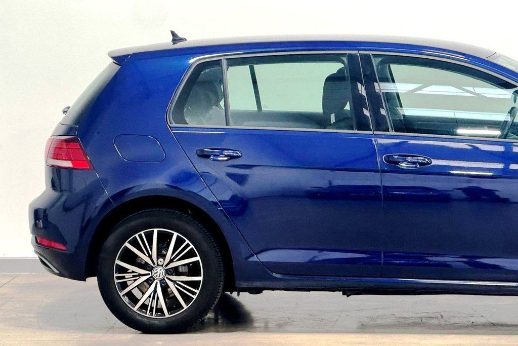 Used Volkswagen Golf 2018 for sale - 76118921: Photo 41