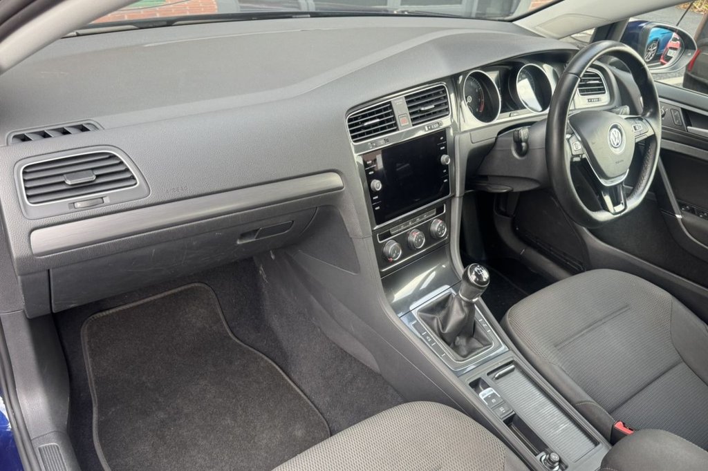 Used Volkswagen Golf 2018 for sale - 76118921: Photo 8