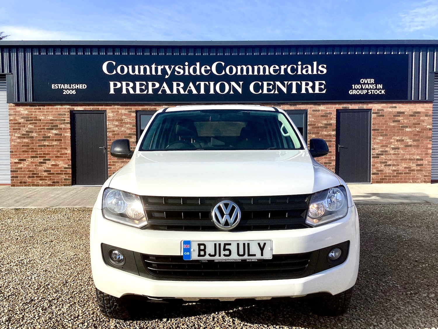 Used Volkswagen Amarok 2015 for sale - 77685247: Photo 2
