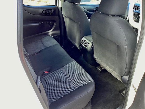 Used Nissan Navara 2018 for sale - 74510757: Photo 9