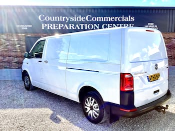 Used Volkswagen Transporter 2018 for sale - 79825774: Photo