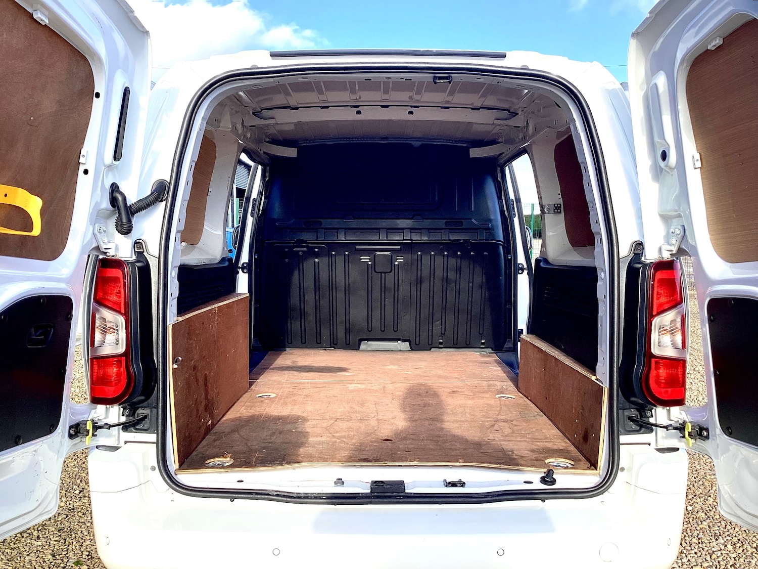 Used Peugeot Partner 2020 for sale - 76534563: Photo 11