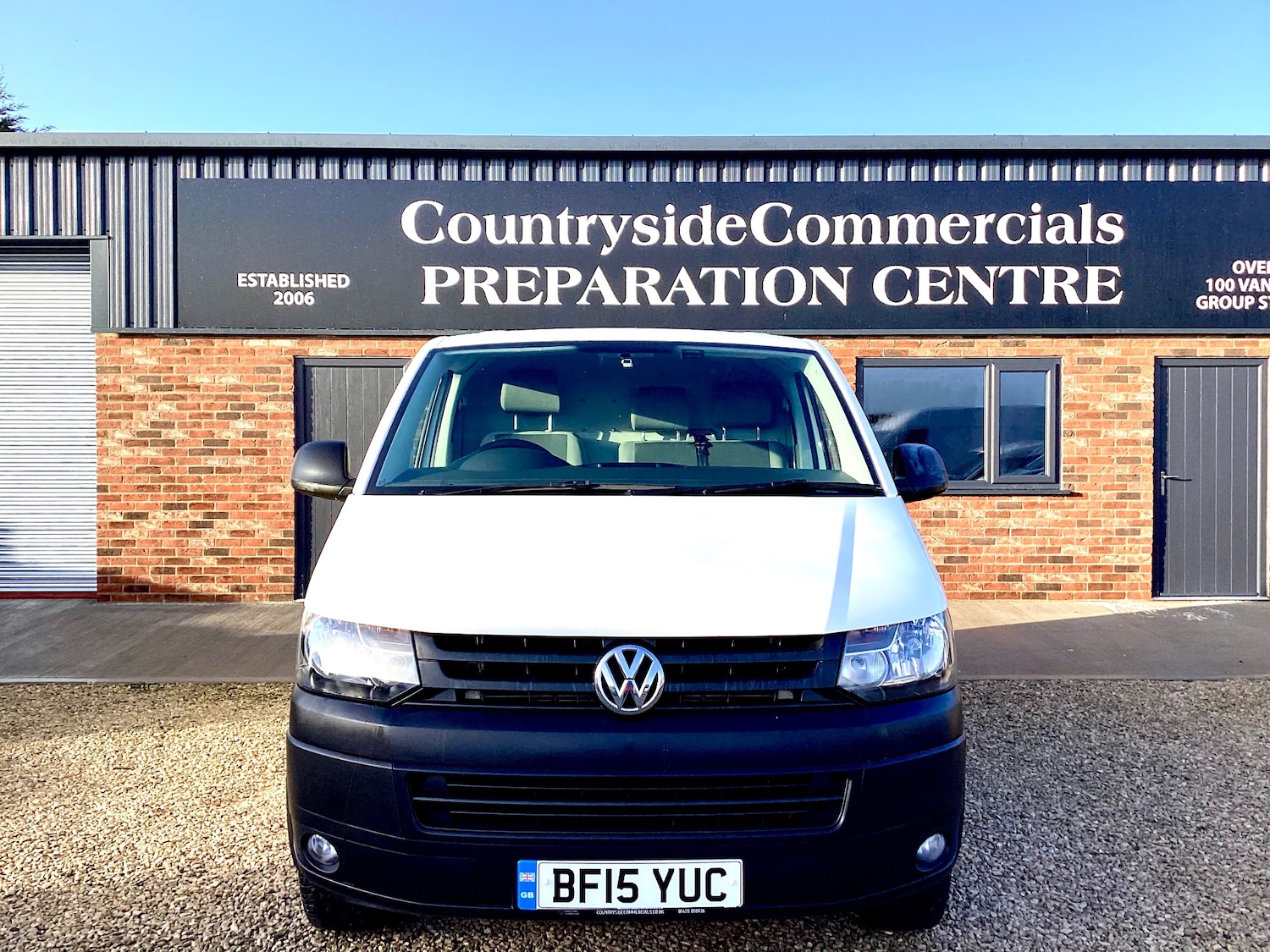 Used Volkswagen Transporter 2015 for sale - 77352232: Photo 2
