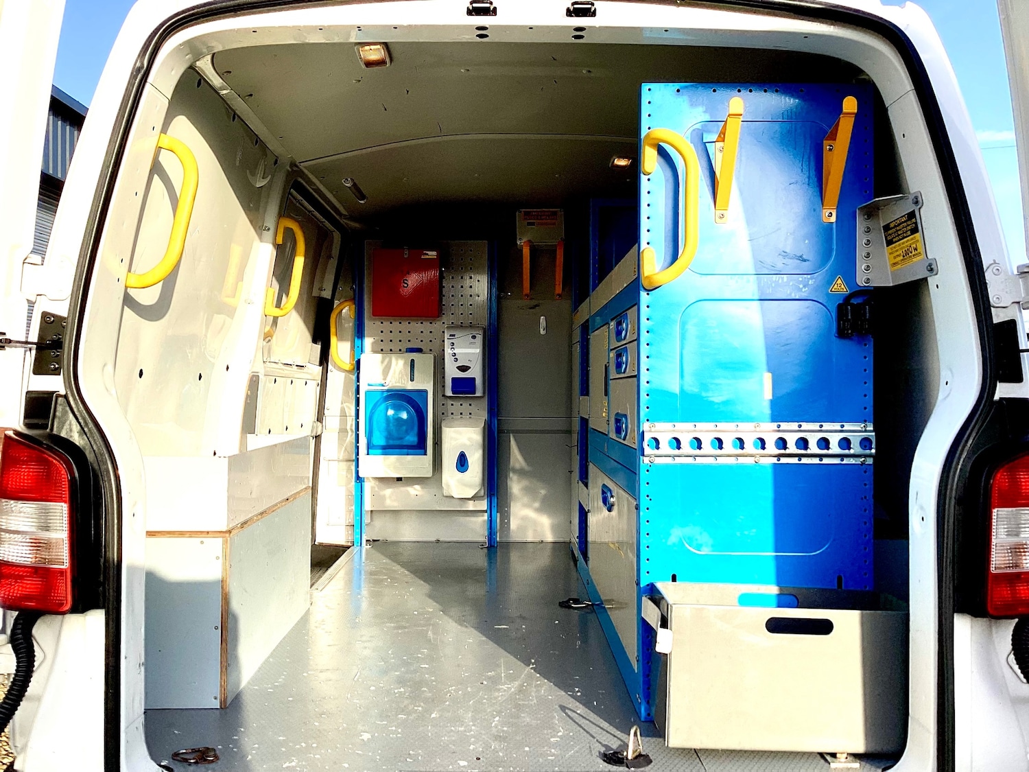 Used Volkswagen Transporter 2015 for sale - 77352232: Photo 8