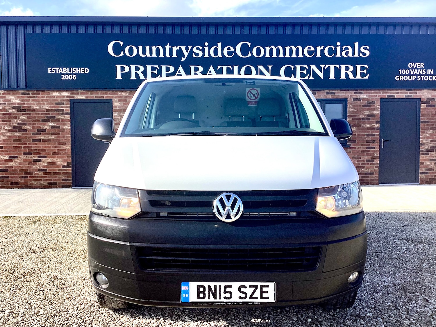 Used Volkswagen Transporter 2015 for sale - 77685173: Photo 2