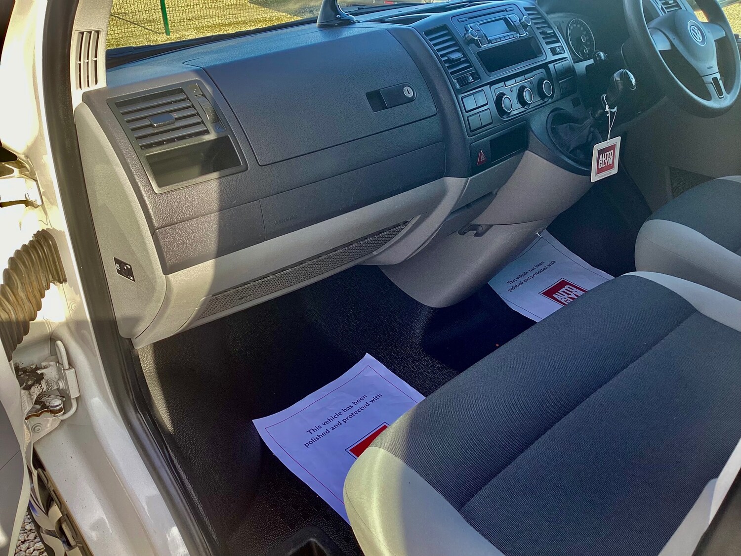 Used Volkswagen Transporter 2015 for sale - 77685175: Photo 11