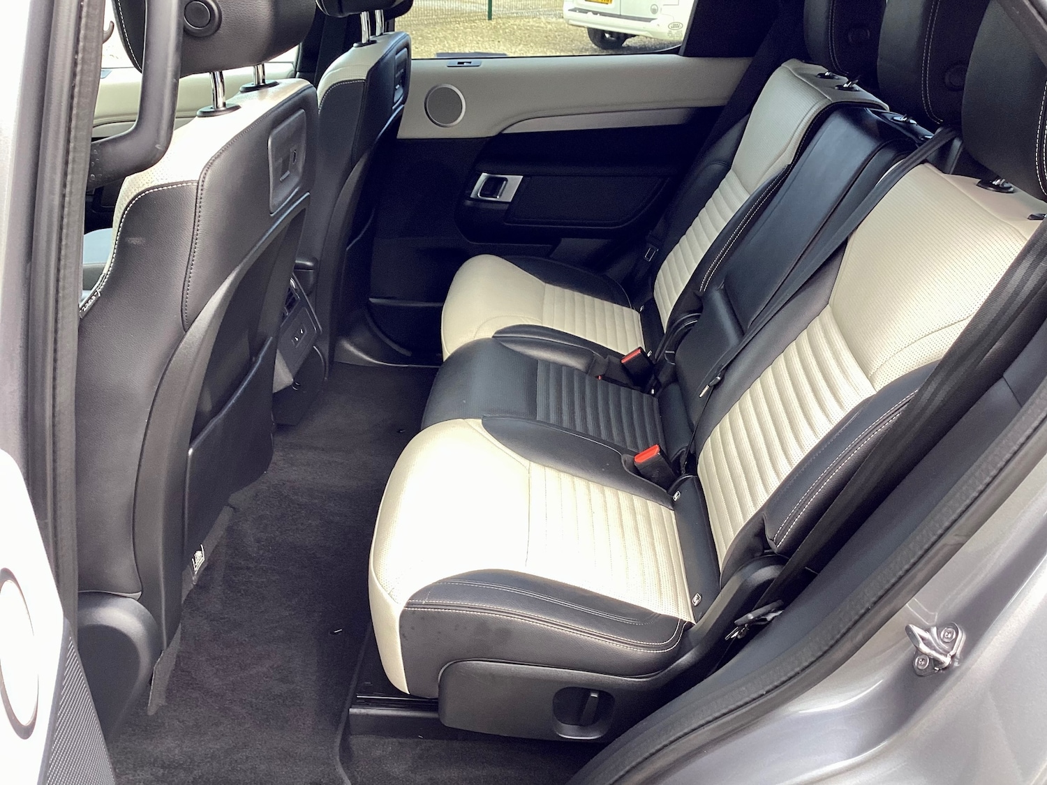 Used Land Rover Discovery 2021 for sale - 76534317: Photo 12