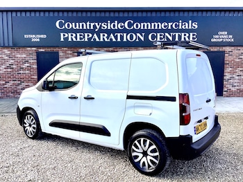 Used Peugeot Partner 2020 for sale - 76534536: Photo