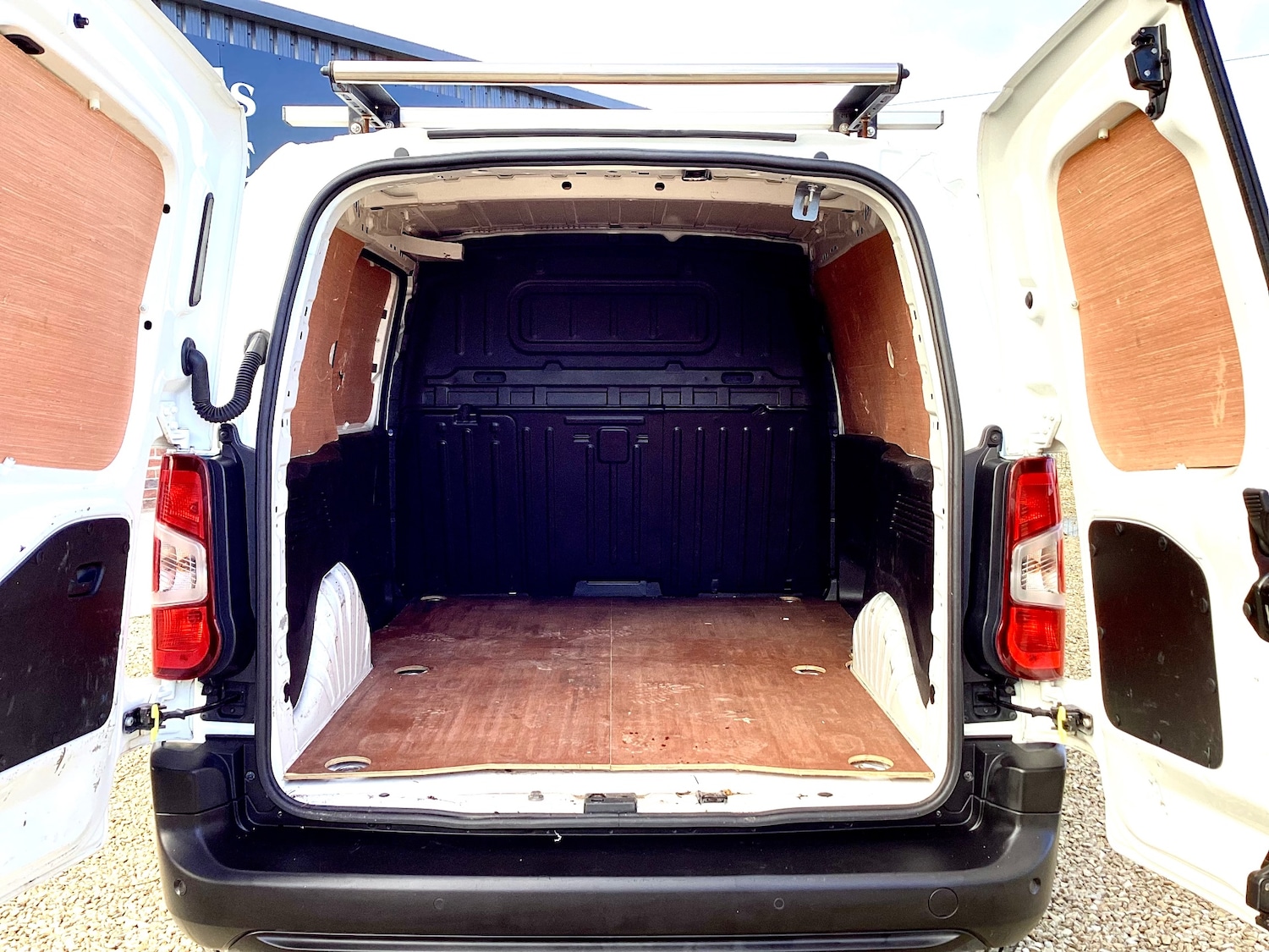 Used Peugeot Partner 2020 for sale - 76534536: Photo 8