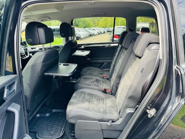 Used Volkswagen Touran for sale - 74049692: Photo 16