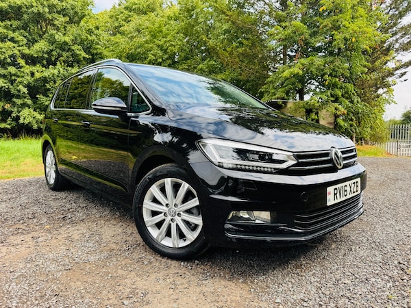 Used Volkswagen Touran for sale - 74049692: Photo 1