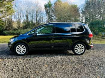 Used Volkswagen Touran 2016 for sale - 74049692: Photo