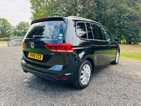 Used Volkswagen Touran for sale - 74049692: Photo 7