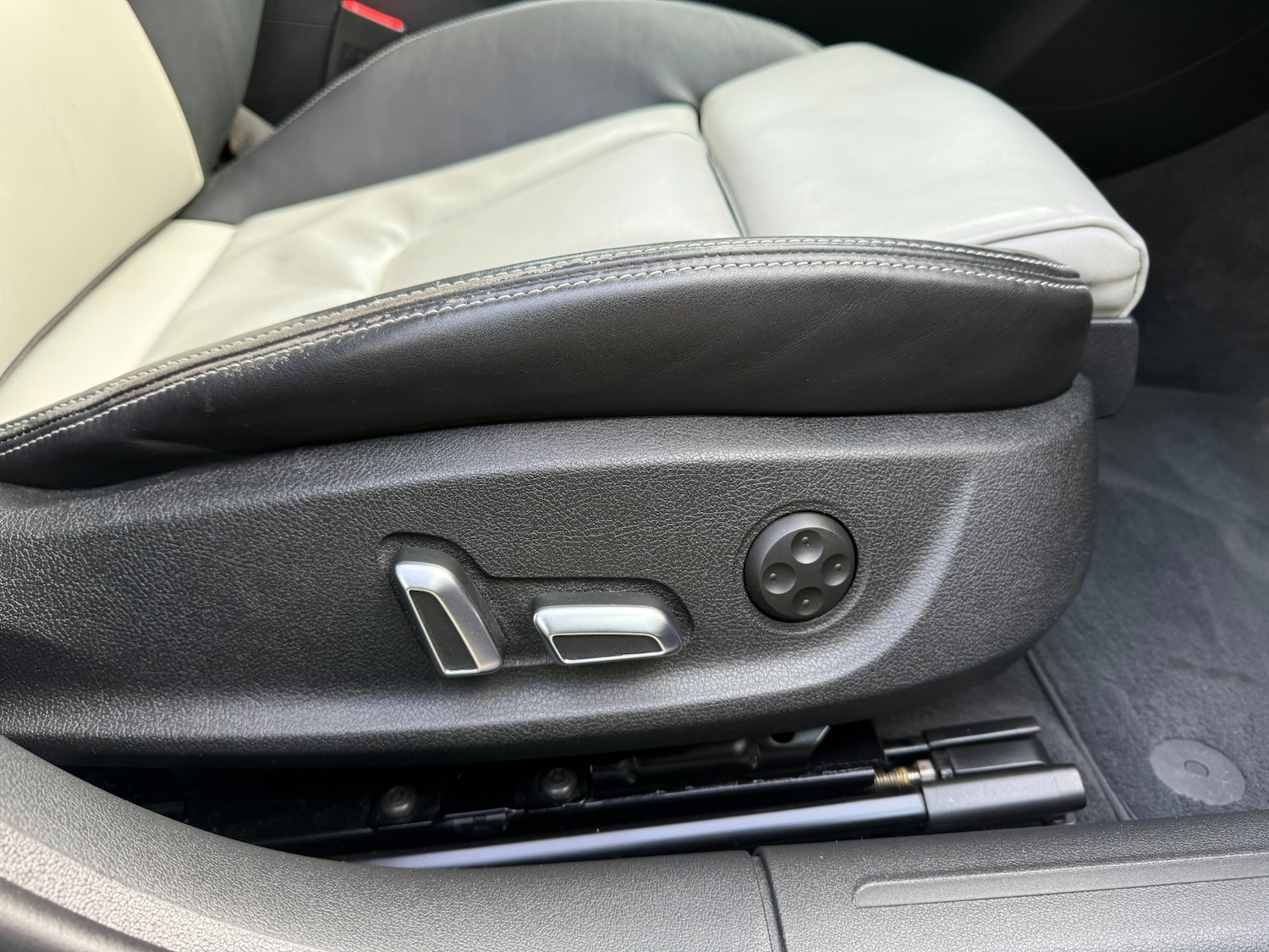 Used Audi S4 Avant 2014 for sale - 75971109: Photo 17