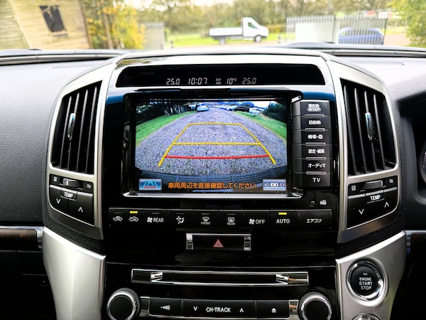 Used Toyota Land Cruiser 2014 for sale - 74050553: Photo 12