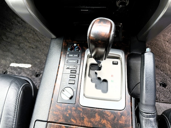 Used Toyota Land Cruiser 2014 for sale - 74050553: Photo 13