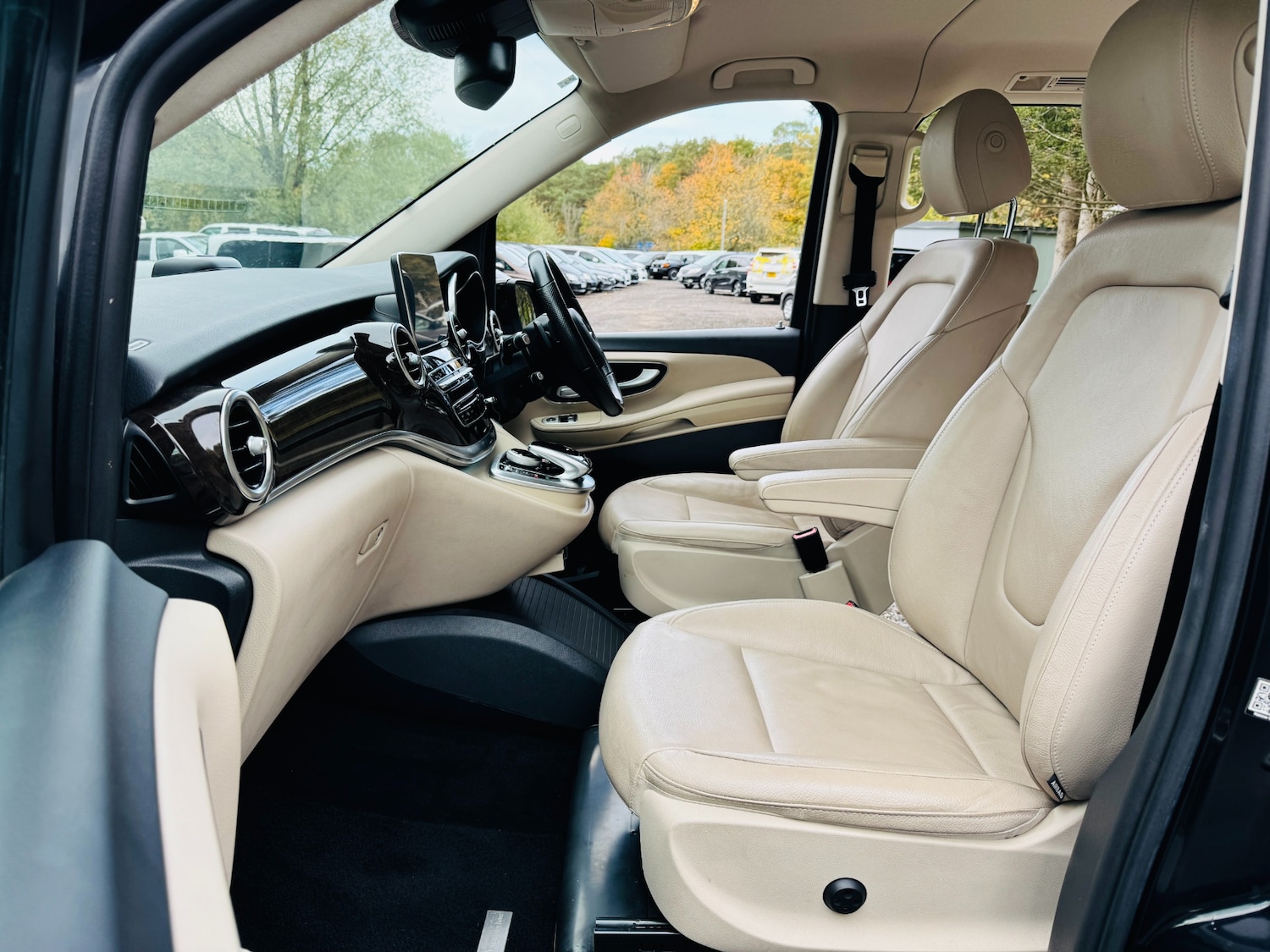 Used Mercedes-Benz V-Class 2018 for sale - 74049655: Photo 17