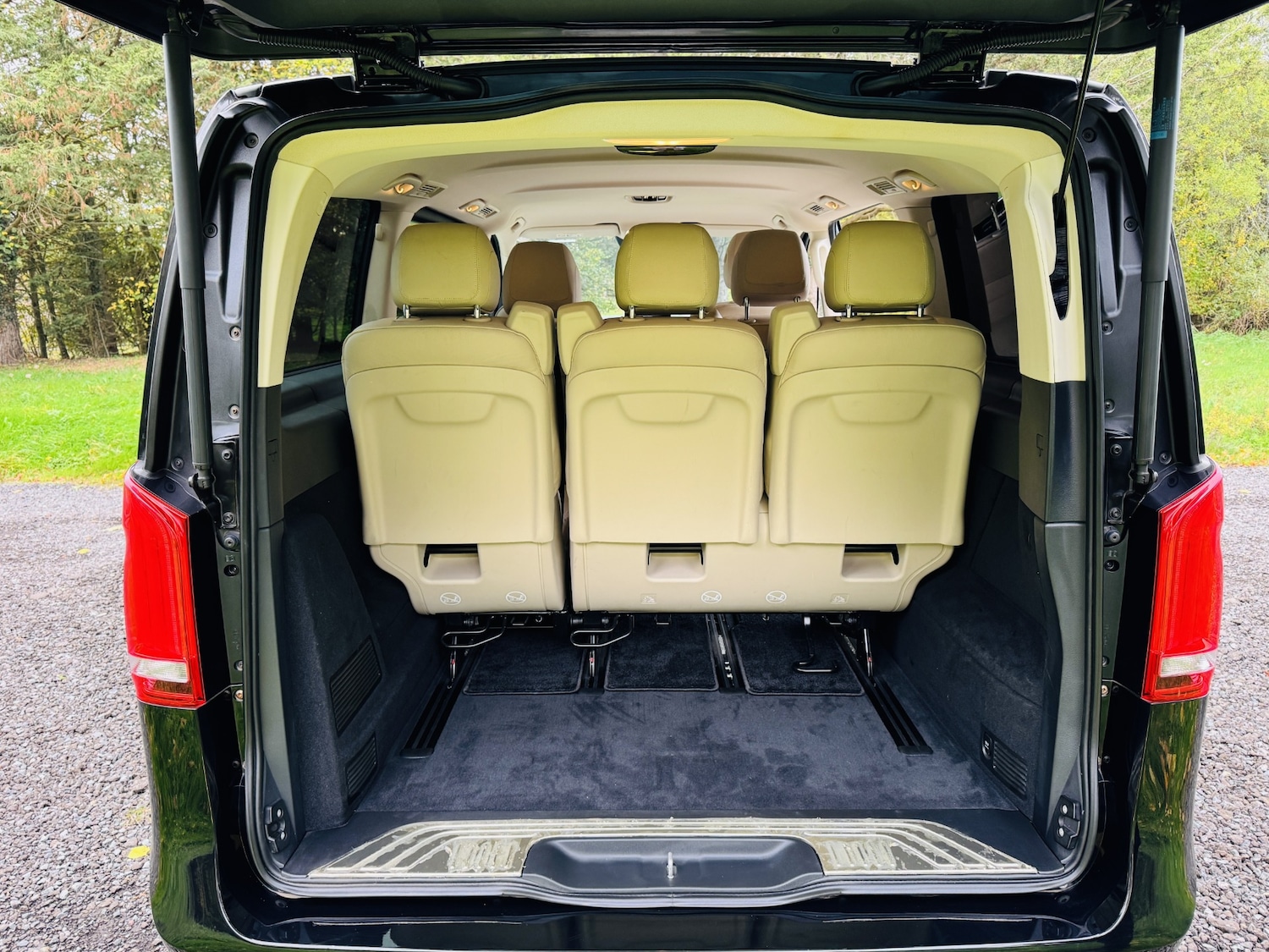 Used Mercedes-Benz V-Class 2018 for sale - 74049655: Photo 26