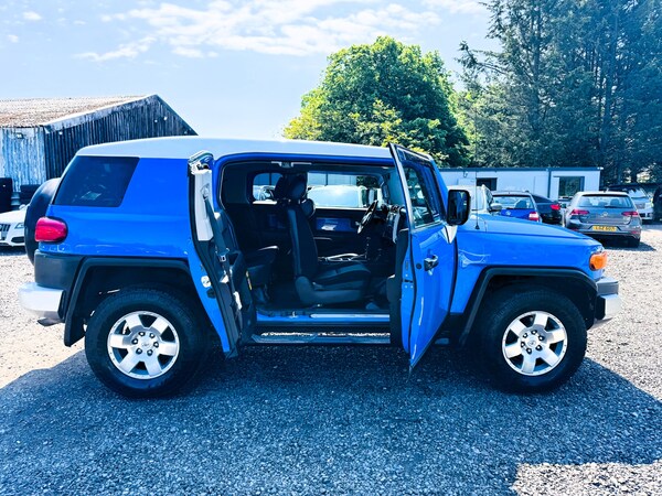 Used Toyota FJ Cruiser 2013 for sale - 73792583: Photo 10