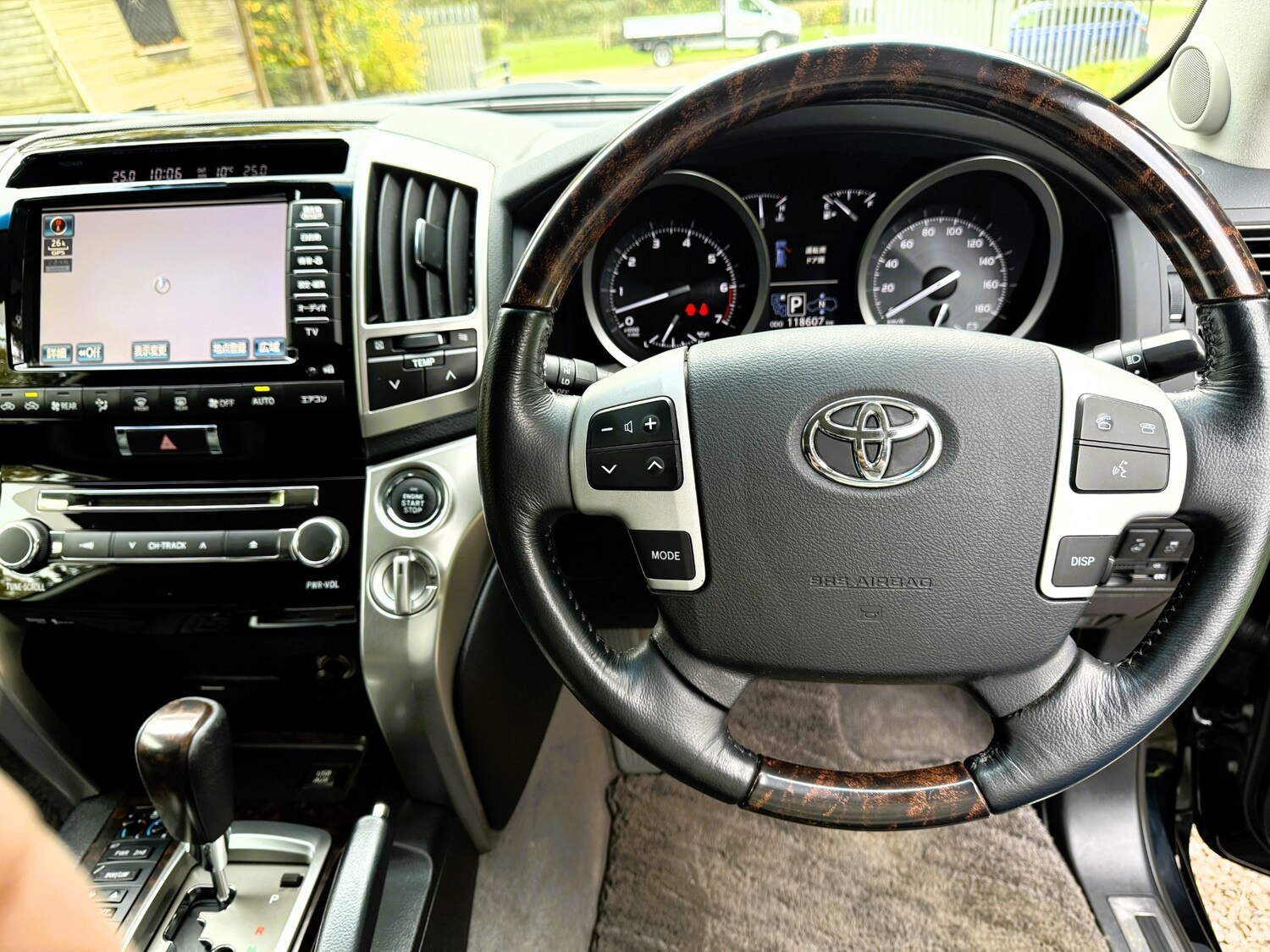 Used Toyota Land Cruiser 2014 for sale - 77933946: Photo 10