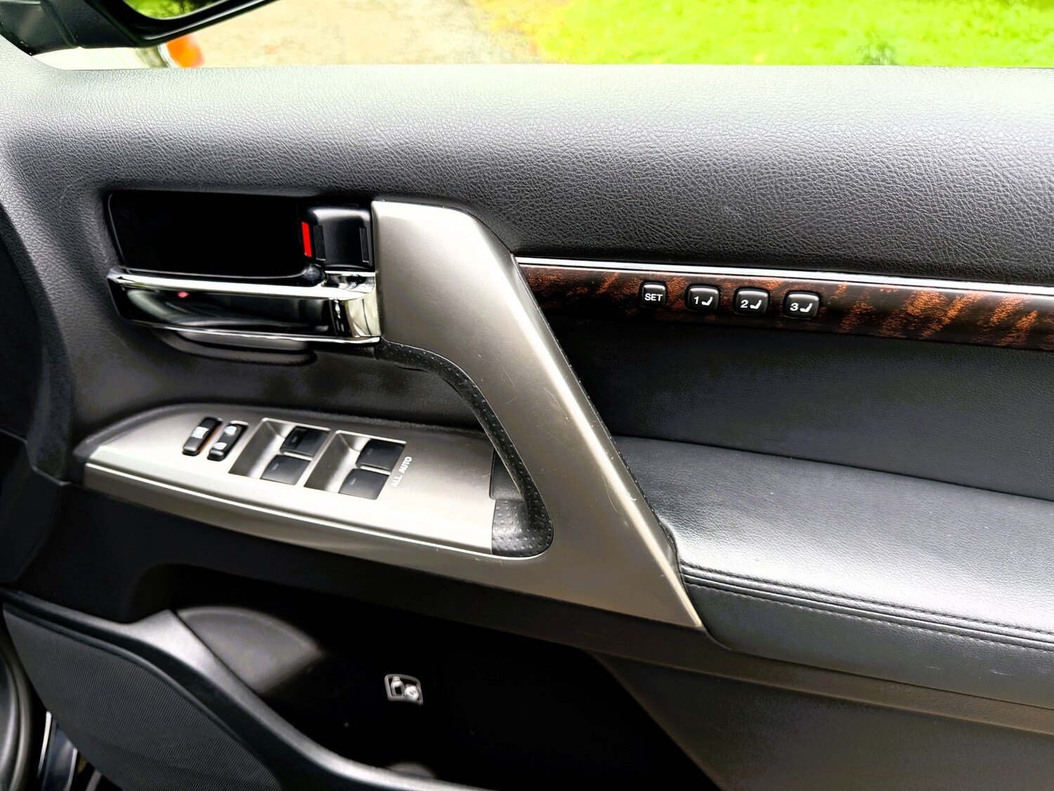 Used Toyota Land Cruiser 2014 for sale - 77933946: Photo 15