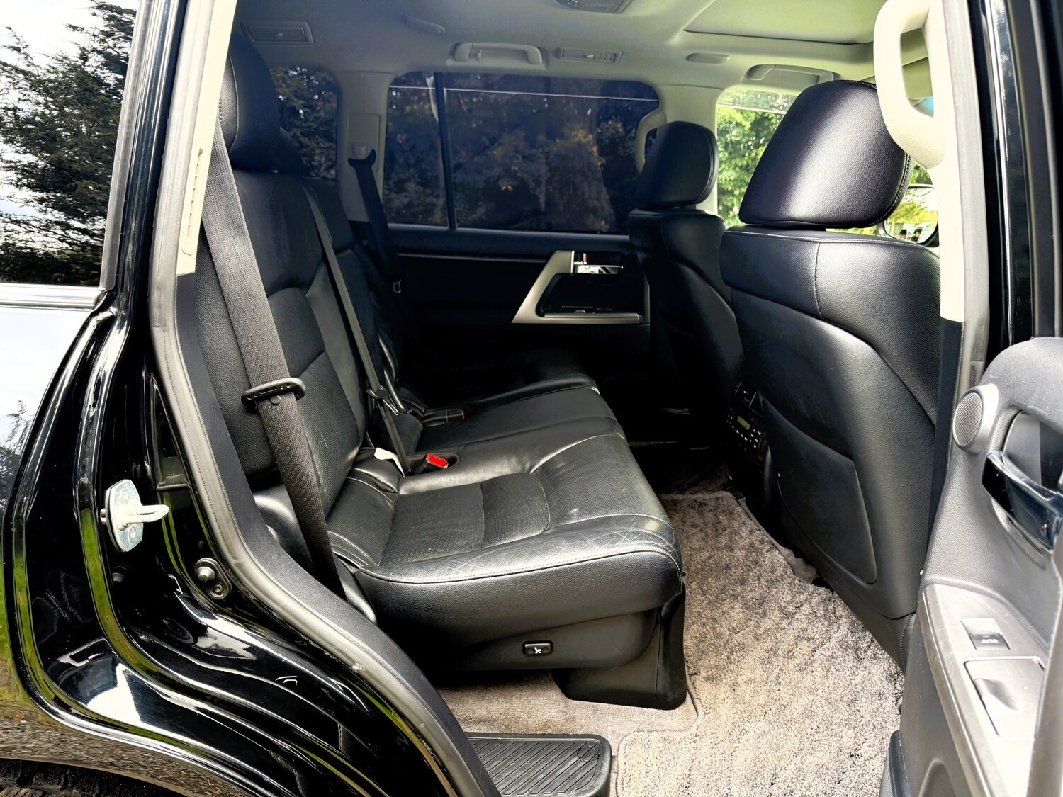 Used Toyota Land Cruiser 2014 for sale - 77933946: Photo 18