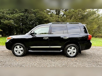 Used Toyota Land Cruiser 2014 for sale - 77933946: Photo