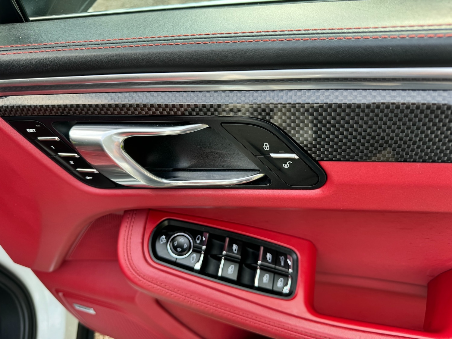 Used Porsche Macan 2015 for sale - 77947132: Photo 16