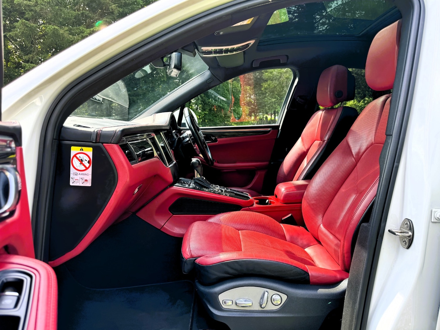 Used Porsche Macan 2015 for sale - 77947132: Photo 17