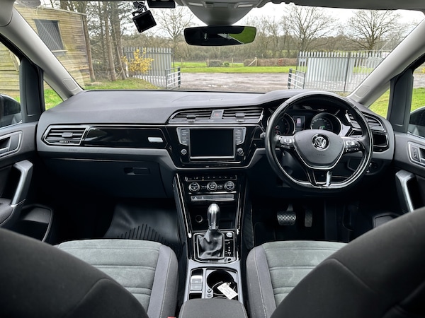 Used Volkswagen Touran for sale - 73837818: Photo 10