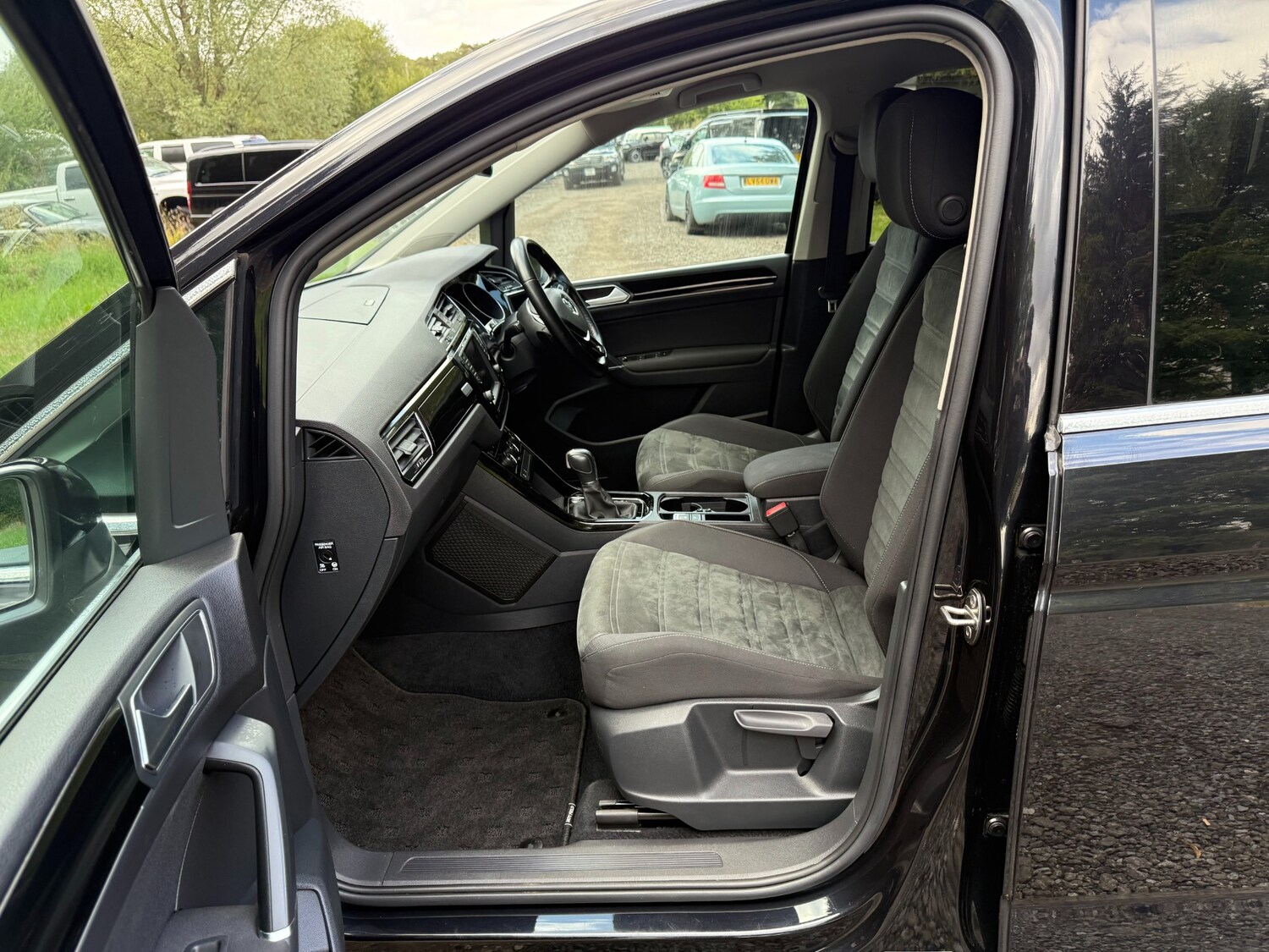 Used Volkswagen Touran for sale - 77690759: Photo 15