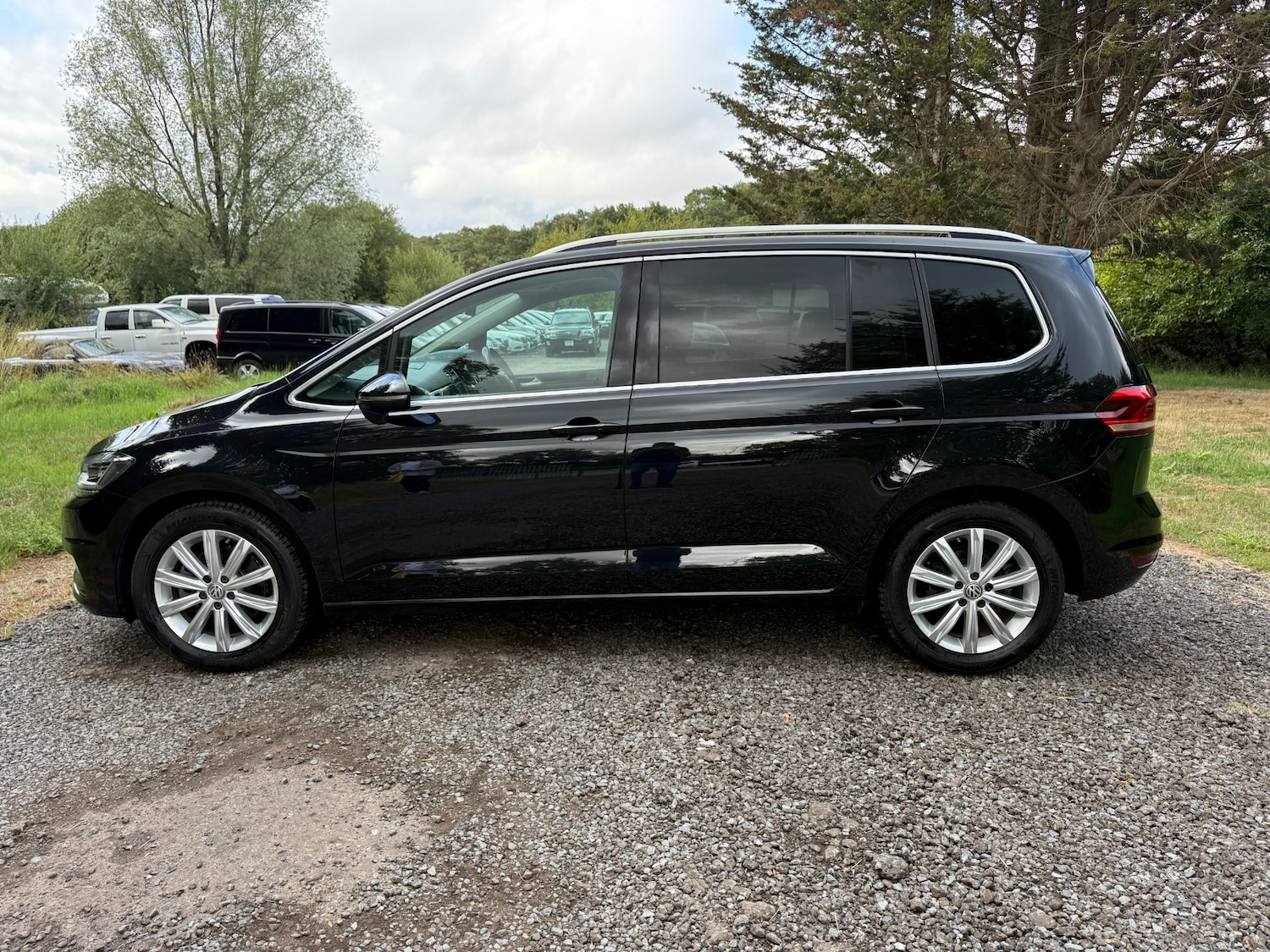 Used Volkswagen Touran for sale - 77690759: Photo 4