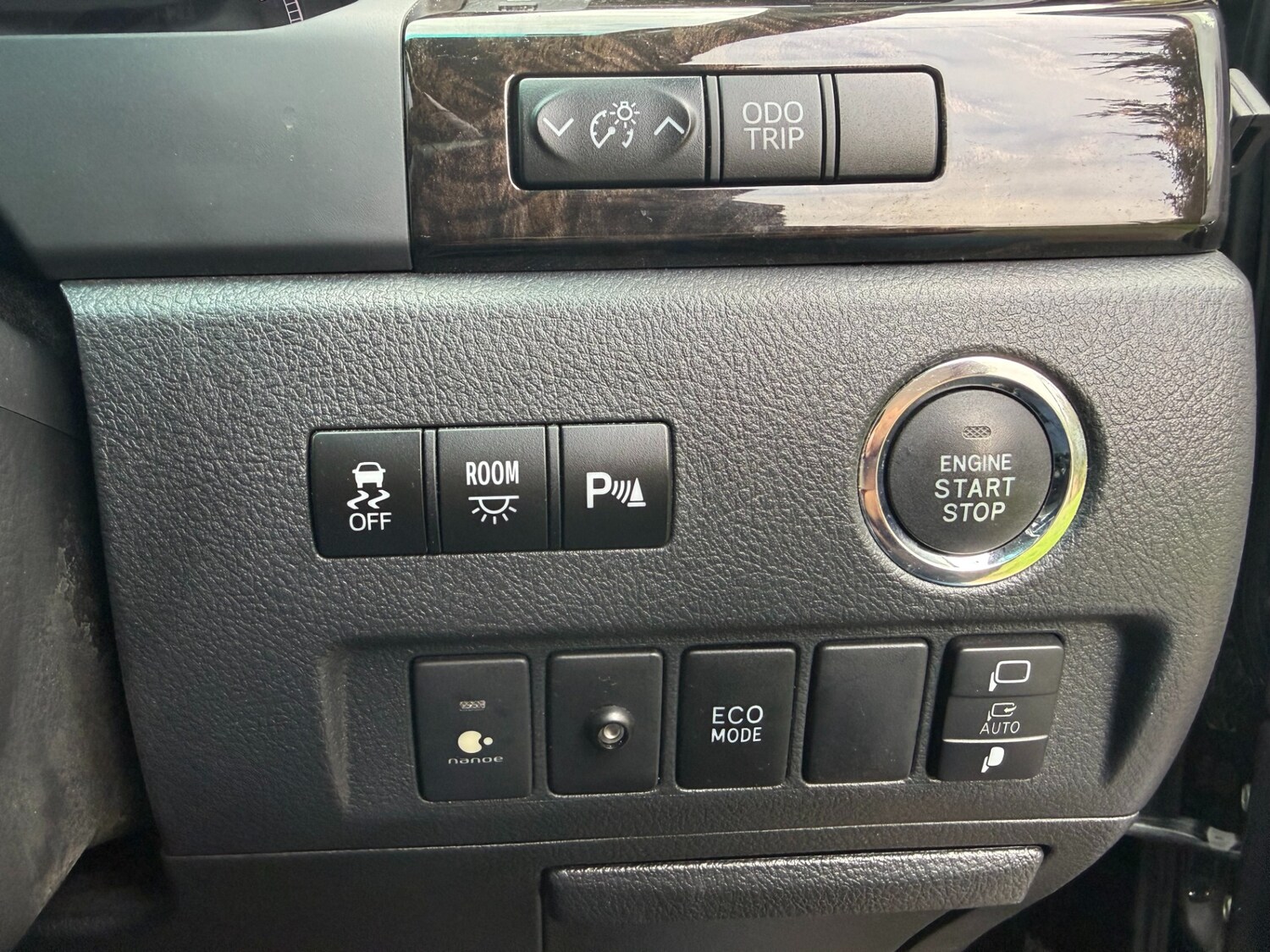 Used Toyota Vellfire 2014 for sale - 73792585: Photo 13