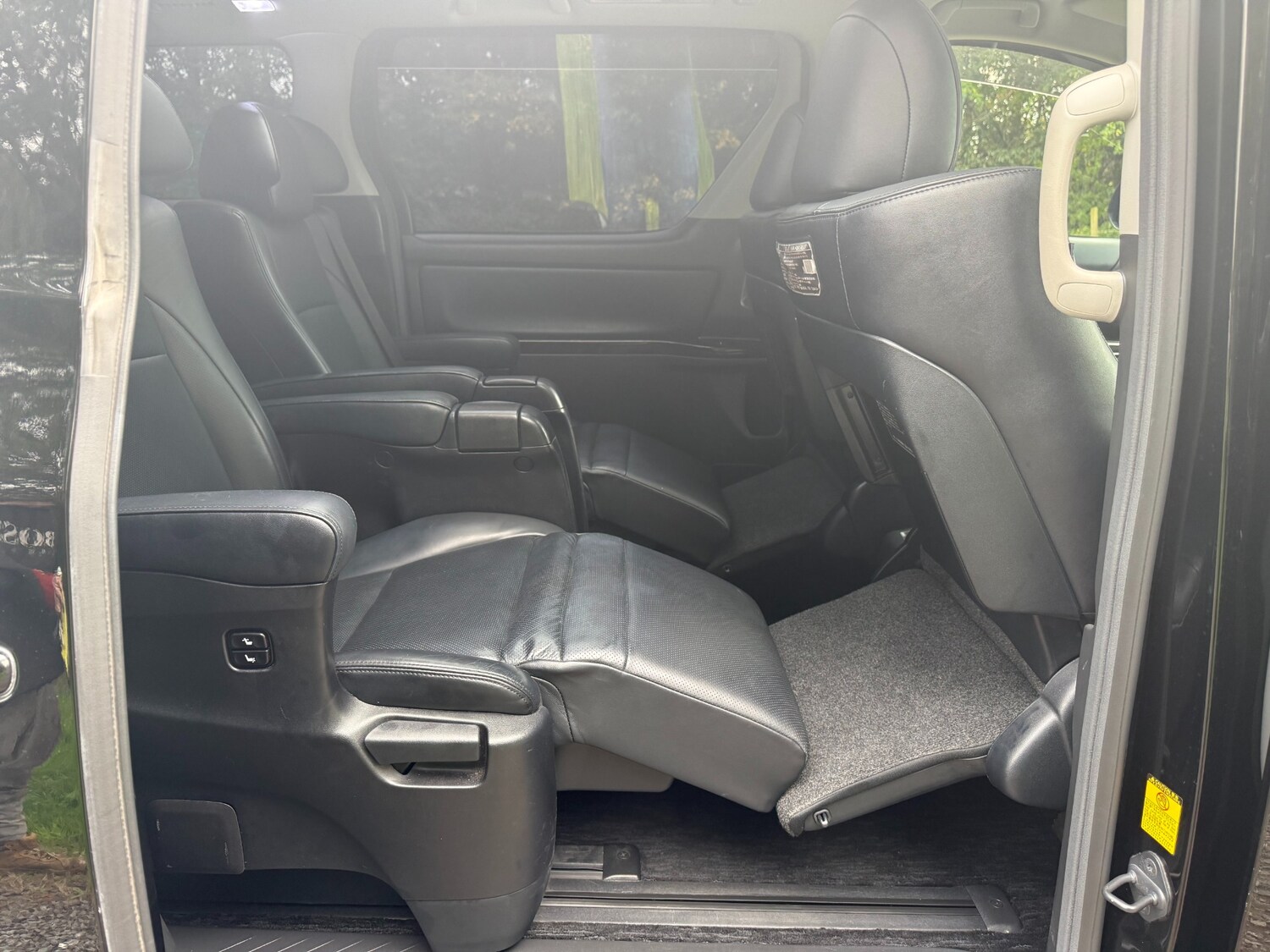 Used Toyota Vellfire 2014 for sale - 73792585: Photo 18