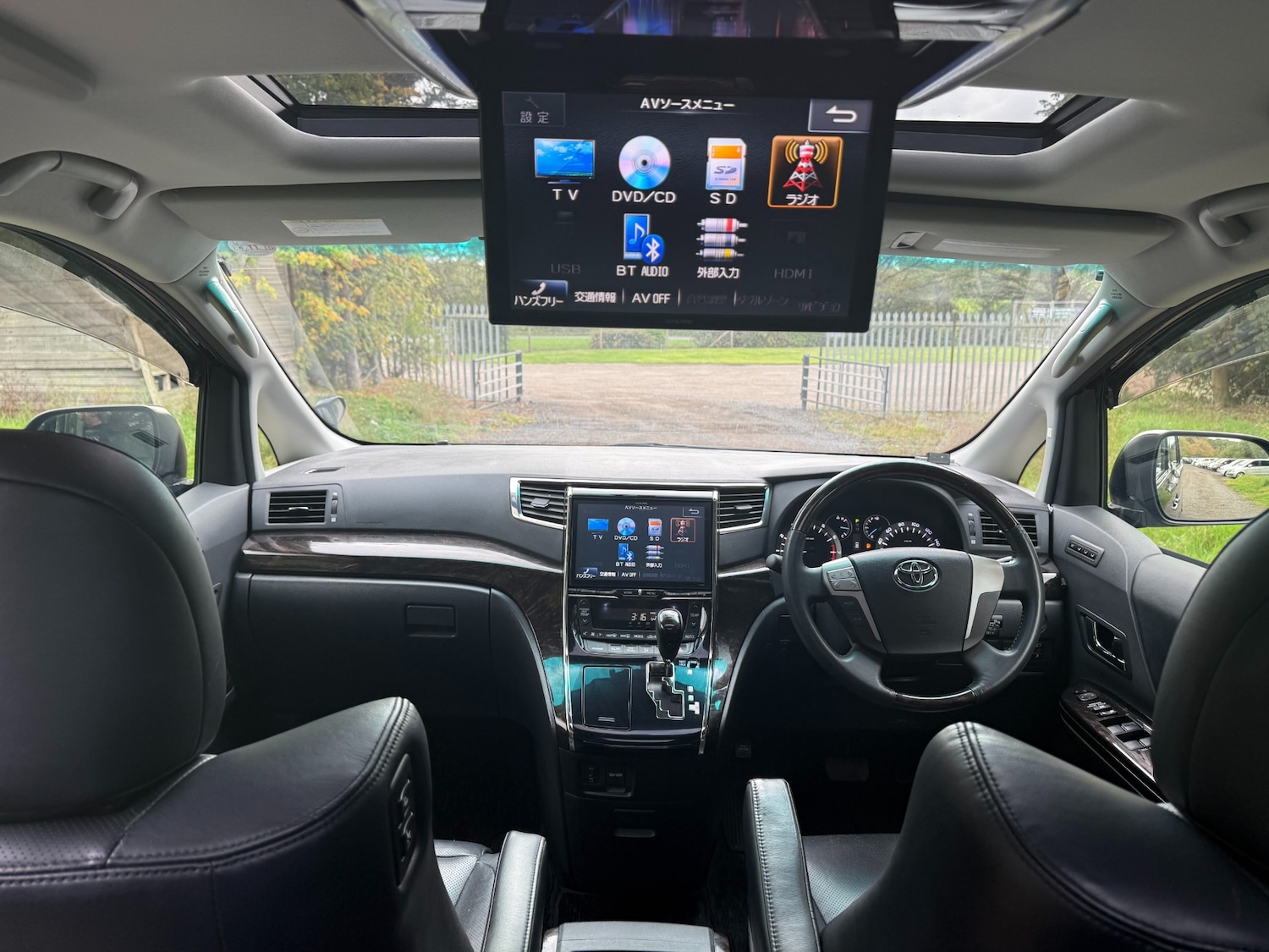 Used Toyota Vellfire 2014 for sale - 73792585: Photo 9