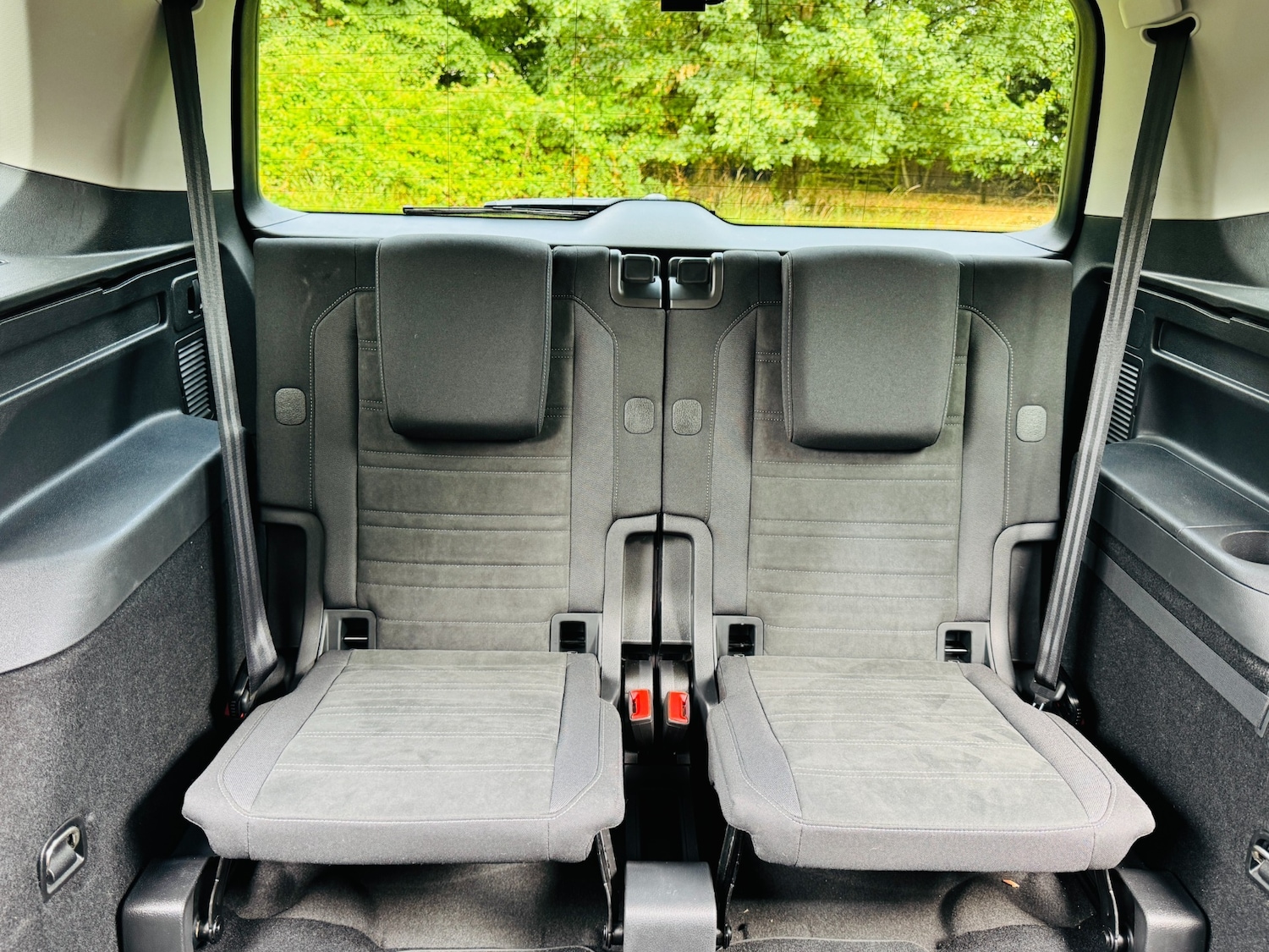 Used Volkswagen Touran for sale - 77934107: Photo 17