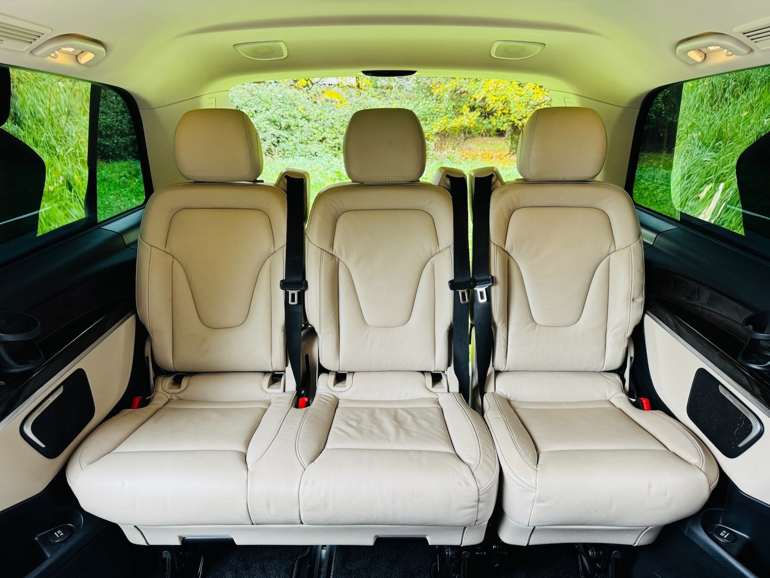 Used Mercedes-Benz V-Class 2018 for sale - 77932901: Photo 24