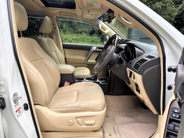Used Toyota Land Cruiser for sale - 74050783: Photo 10