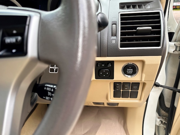 Used Toyota Land Cruiser for sale - 74050783: Photo 13