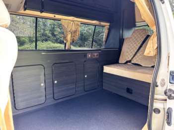 Used Toyota HiAce 2001 for sale - 74073096: Photo