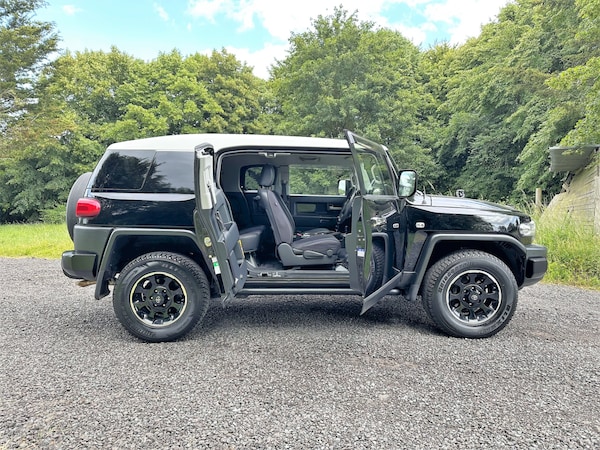 Used Toyota FJ Cruiser for sale - 74060643: Photo 10