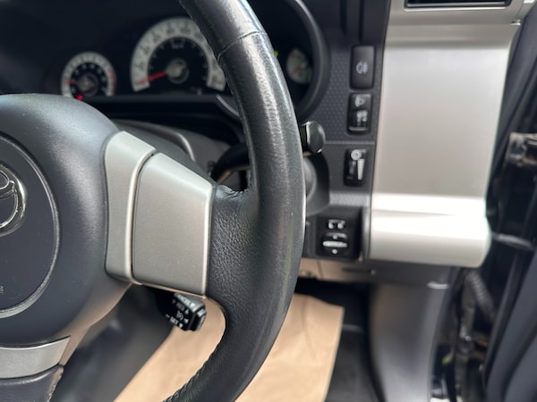 Used Toyota FJ Cruiser for sale - 74060643: Photo 13